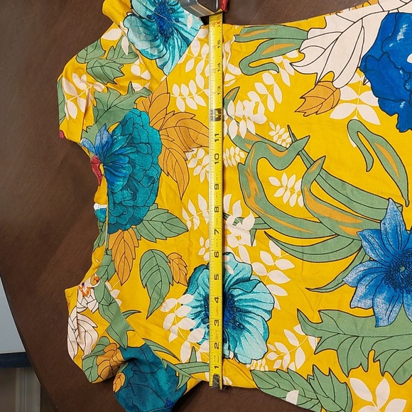 FARM Rio Short Sleeved Floral Dress Medium - Picture 6 of 11